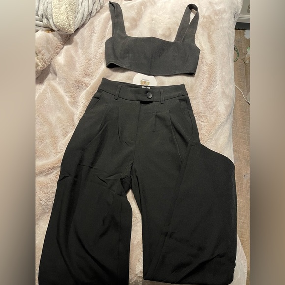 Princess Polly two-piece suit - Picture 2 of 2